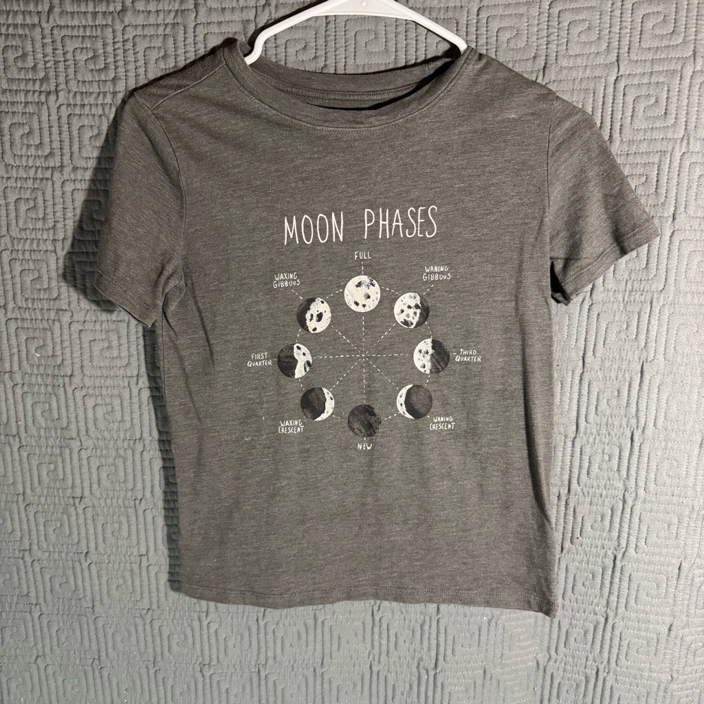 Cat & Jack T-Shirt Boys Size Medium 8/10 Moon Phases Grey Gray Short Sleeve